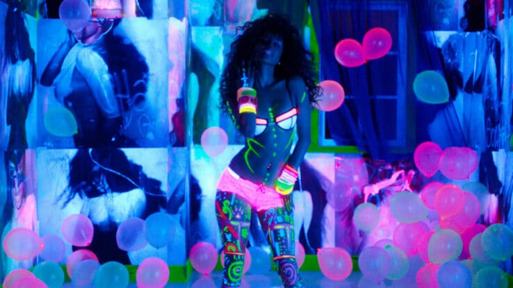 Tyla Artist Image 2426x1365
